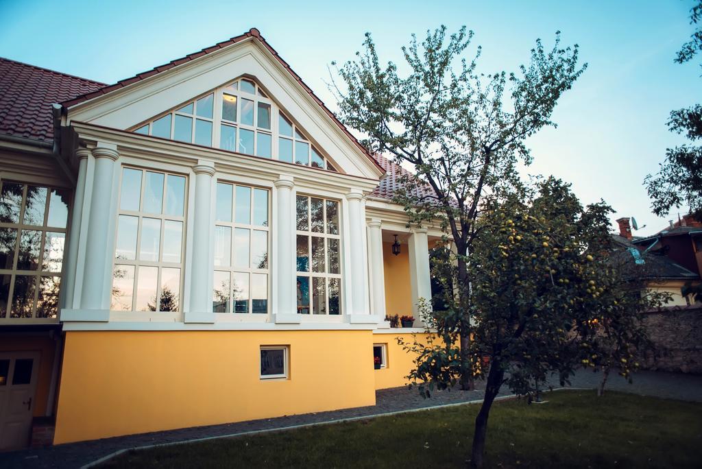 Boutique Hotel Villa P 우주고로트 외부 사진