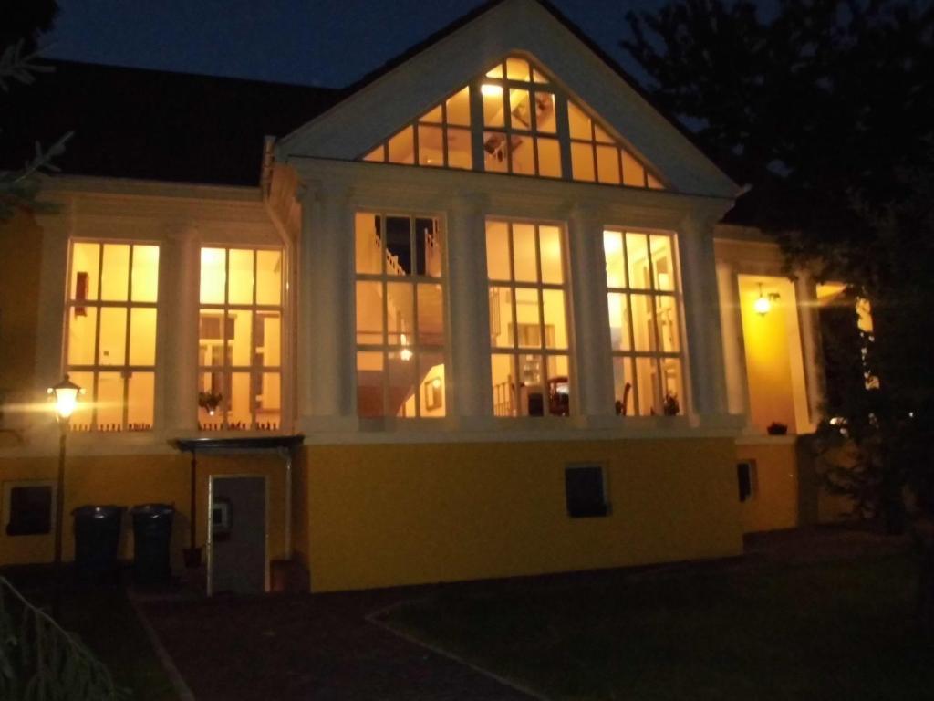 Boutique Hotel Villa P 우주고로트 외부 사진